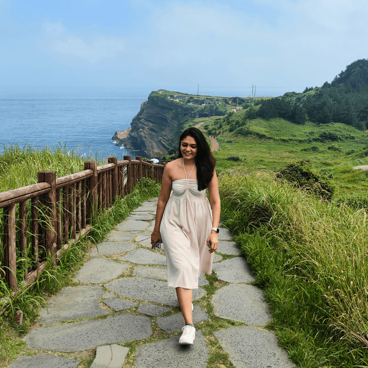 Island Vibes & Sunset Hikes